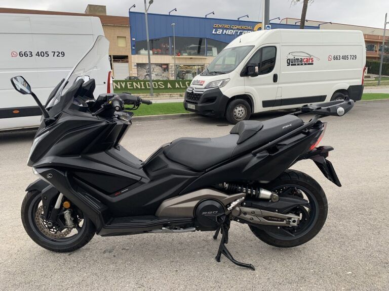 KYMCO AK 550
