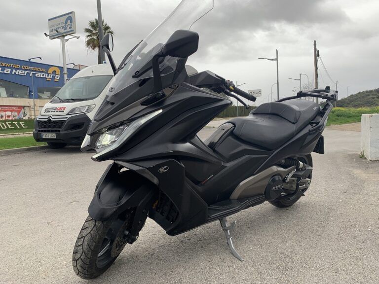 KYMCO AK 550