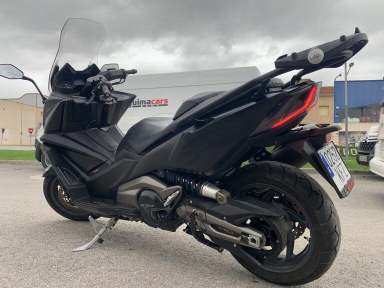 KYMCO AK 550