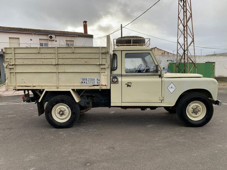 Land Rover Santana 119 basculante