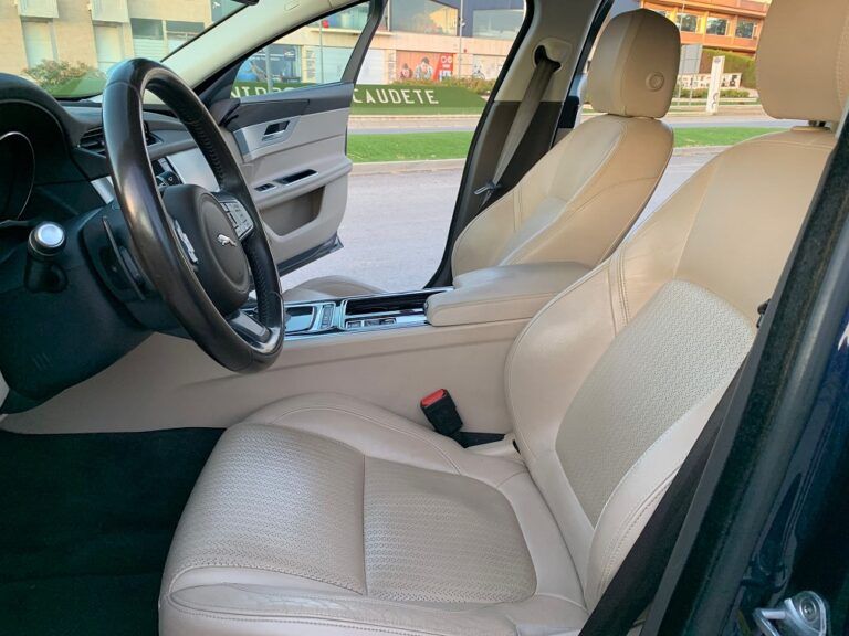 JAGUAR XF 2.0D Prestige