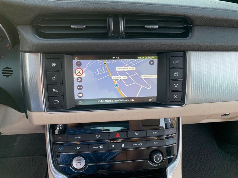 JAGUAR XF 2.0D Prestige