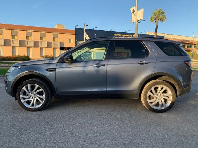 LAND-ROVER Discovery Sport 2.0L TD4 4x4 HSE Luxury