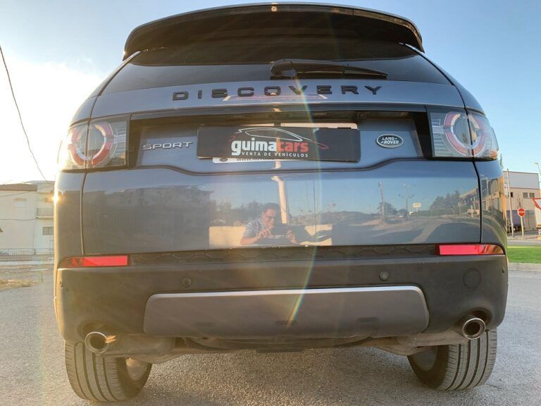 LAND-ROVER Discovery Sport 2.0L TD4 4x4 HSE Luxury