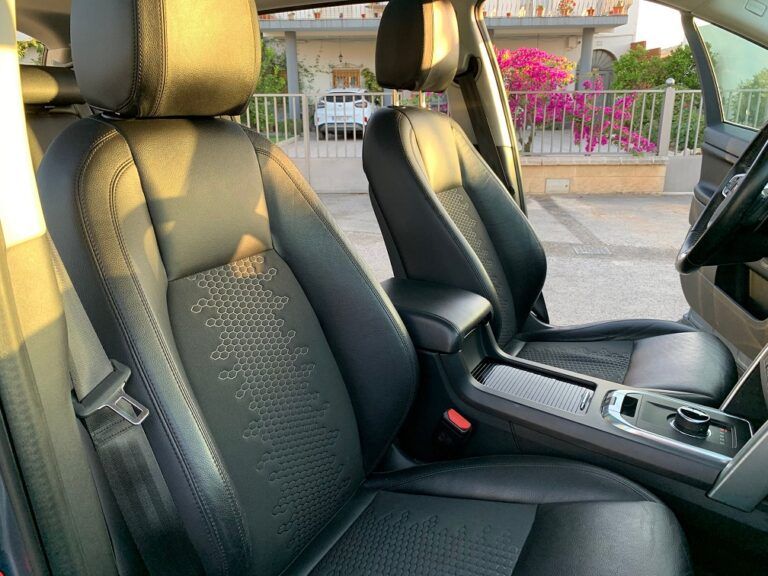 LAND-ROVER Discovery Sport 2.0L TD4 4x4 HSE Luxury