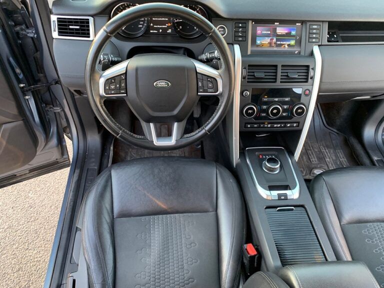 LAND-ROVER Discovery Sport 2.0L TD4 4x4 HSE Luxury