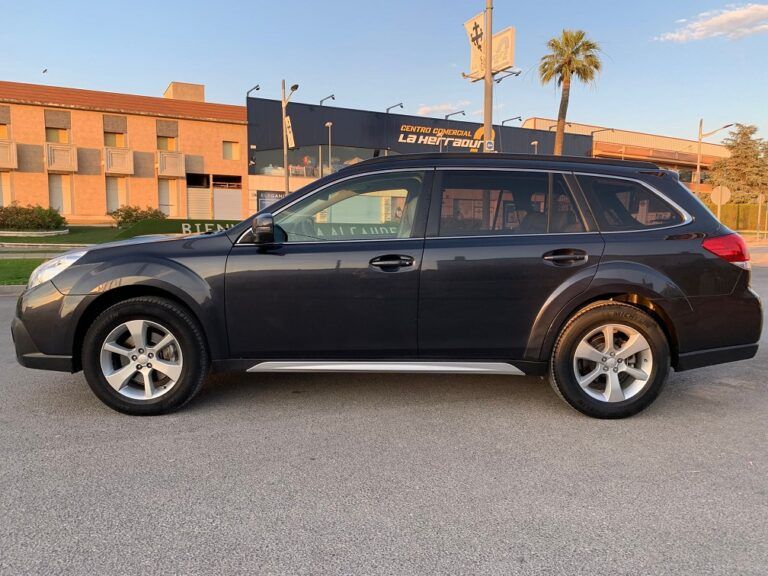 SUBARU Outback 2.0 D Executive Plus 4x4