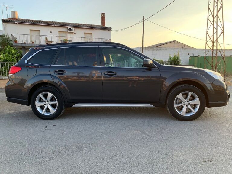SUBARU Outback 2.0 D Executive Plus 4x4