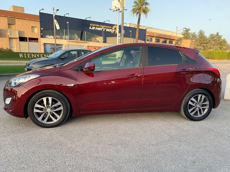 HYUNDAI i30 1.4 MPI BlueDrive 25 Aniversario
