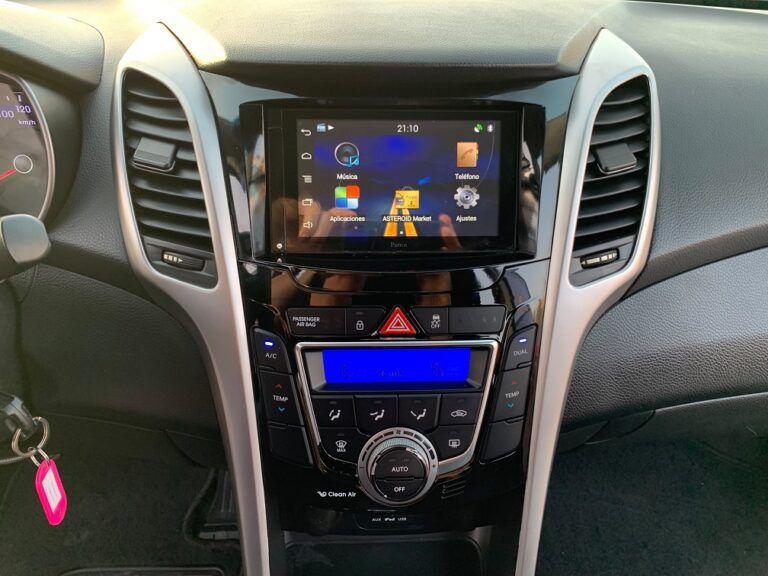 HYUNDAI i30 1.4 MPI BlueDrive 25 Aniversario
