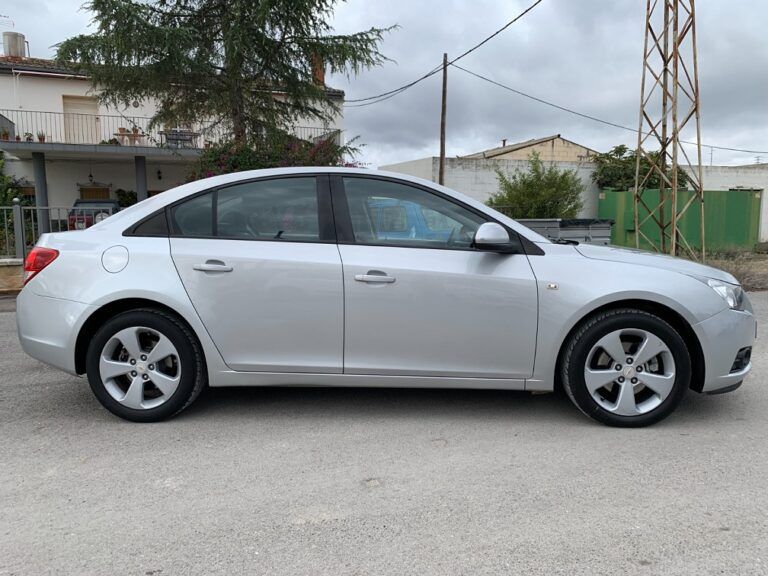 CHEVROLET Cruze 2.0 VCDi 16V LS Clima