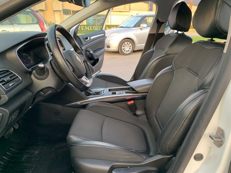RENAULT Mégane S.T. Techno Blue 1.5dCi EDC
