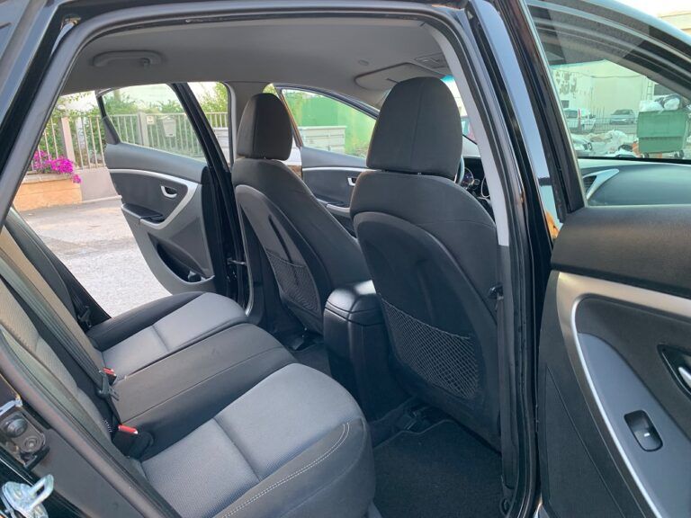 HYUNDAI I30 1.4 CRDI Tecno