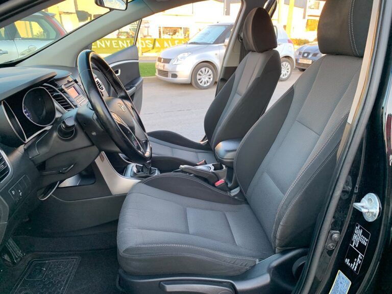 HYUNDAI I30 1.4 CRDI Tecno