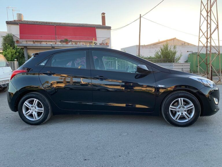 HYUNDAI I30 1.4 CRDI Tecno