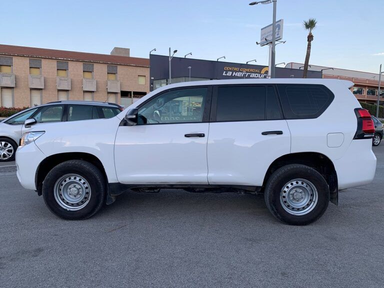 TOYOTA LAND CRUISER 2.8 D4D GX